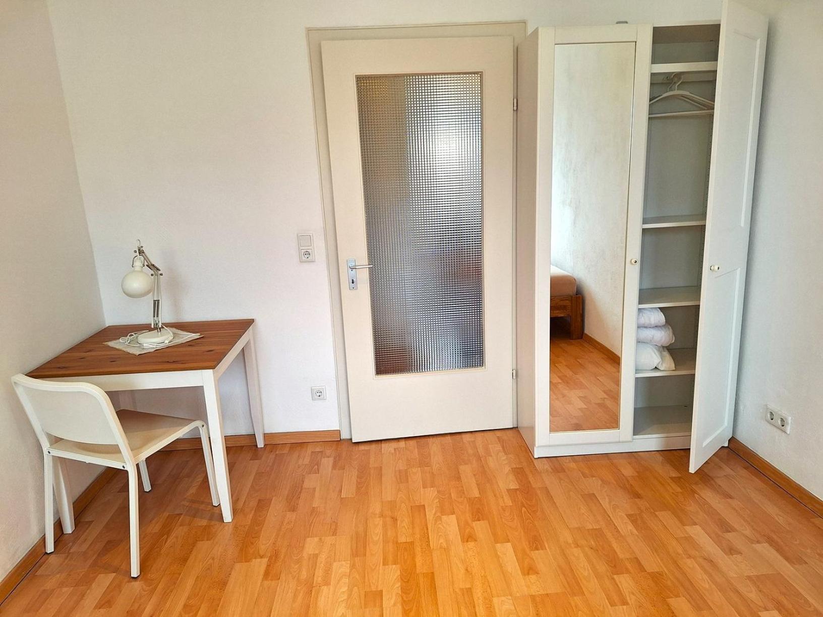 Private Apartments With Direct Subway Entrance Fürth Buitenkant foto